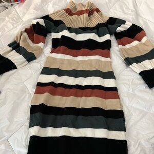 Turtle neck long sleeve dress.